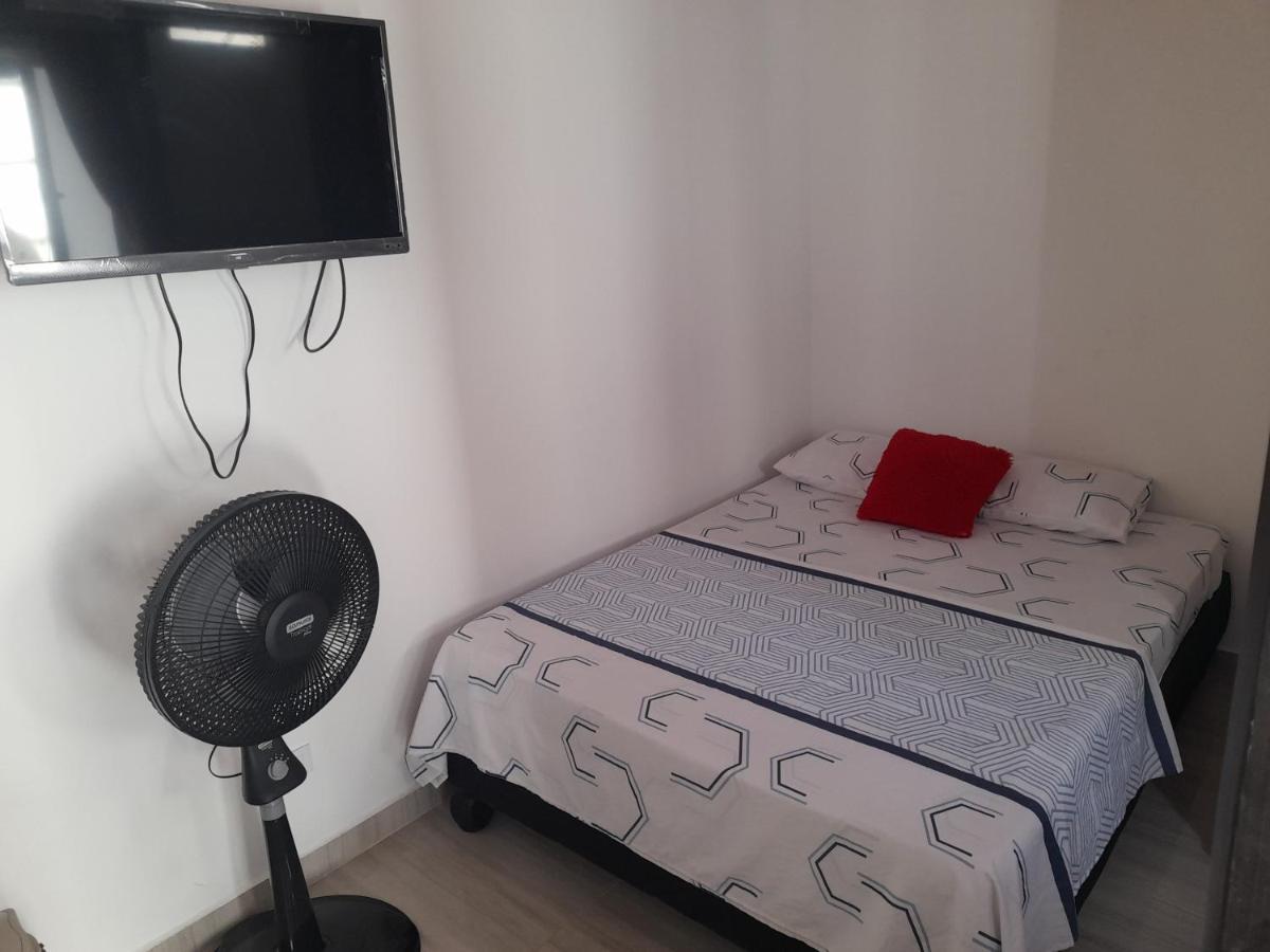 Apartaestudios El Jardin 2 Cali Habitación foto