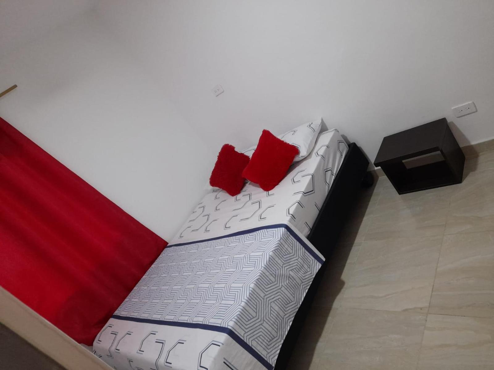 Apartaestudios El Jardin 2 Cali Habitación foto